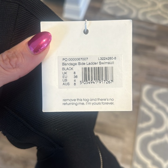 Bandage side ladder swimsuit - Picture 4 of 5